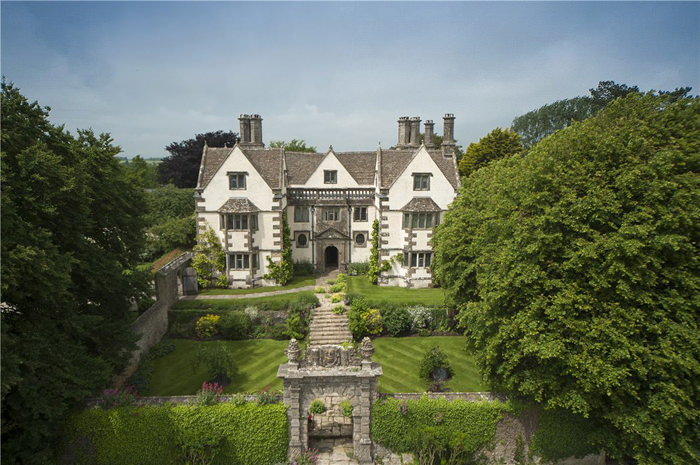 Grade 1 listed Cotswold Manor for House sale